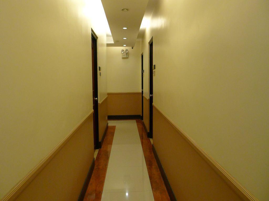 Siayan Travellers Inn